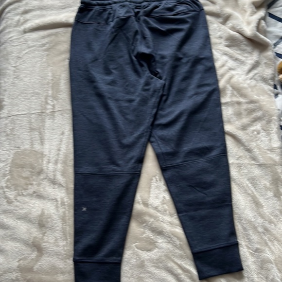 Kenneth Cole Tech Joggers - Picture 4 of 6